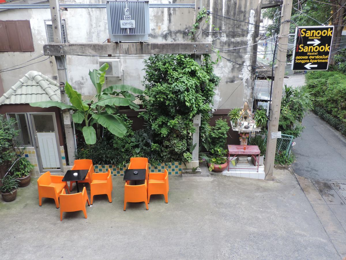 Isanook Hostel Bangkok Exterior photo